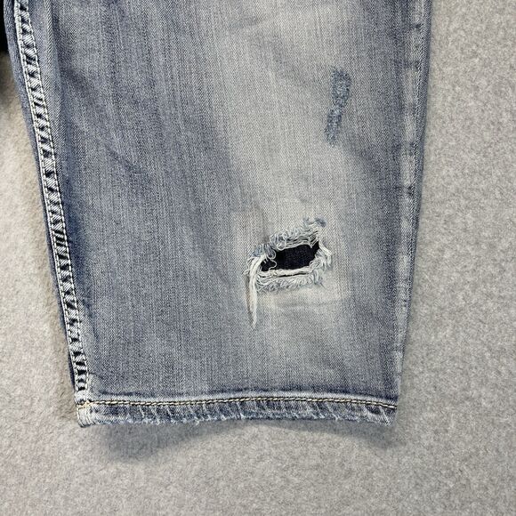 Silver Suki Flap Bermuda Shorts Women’s 24 Distressed Stone Wash Denim - Picture 4 of 16